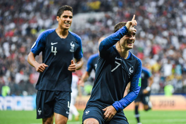 往往是一名 往往是一名